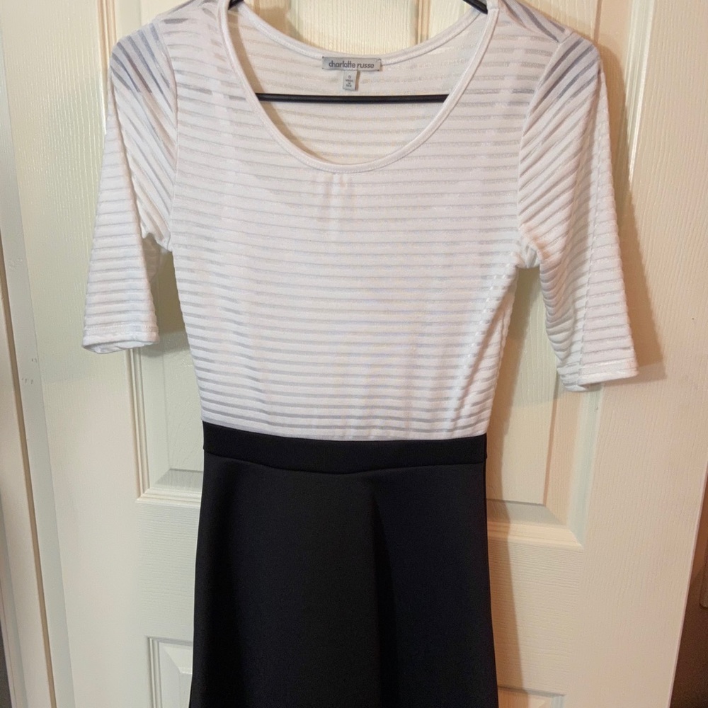 Black and white half sleeve dress